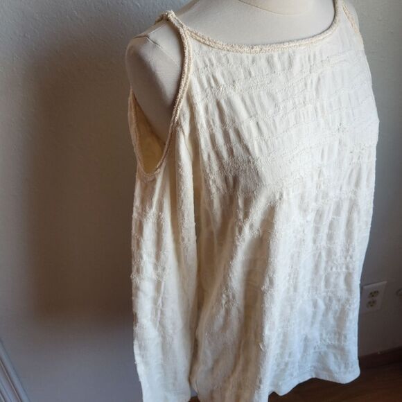 Max Studio Cream Cold Shoulder Blouse NEW - Picture 2 of 7